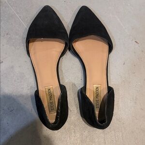 Steve Madden Black Pointed Flats